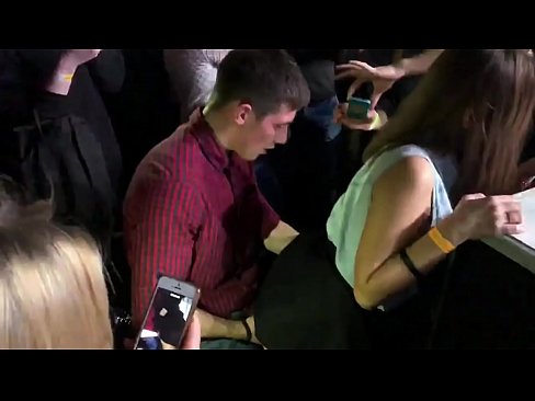 ❤️ Pravi seks u ruskom noćnom klubu. 18-godišnja Ruskinja u anusu i vagini pojebana u noćnom klubu ❤ Jebeni video kod nas hr.kutjeporno.ru